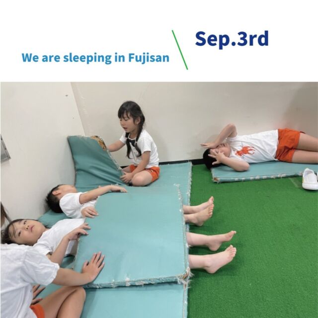 【Today YGK】
"This is my bed, and this is my blanket.. We are sleeping in Fujisan.."

#ymca #englishimmersion #englishkindergarten #englishpreschool #internationalschool #toplayistolearn #childasprotagonist #seamlessplayandlearnexperience #learningisfun #choicetime 

#openendedlearning #openendedlearning #yokohama #英語保育 #インターナショナルスクール #あそびはまなび #子どもが主役 #学びは楽しい #チョイスタイム #オープンエンドな学び #横浜