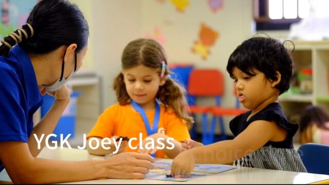 こんにちは。
こちらはYMCA Global KindergartenのJoey class「choice time」の様子です！

#ymca #englishpreschool #englishkindergarten #internationalschool #englishimmersion #childasaprotagonist #toplayistolearn #lightandshadow #exploration #discovery #awareness #yokohama #outdoorplay #英語保育 #英語イマージョン #子どもが主役 #あそびはまなび #光と影 #気付き #発見 #外遊び #横浜