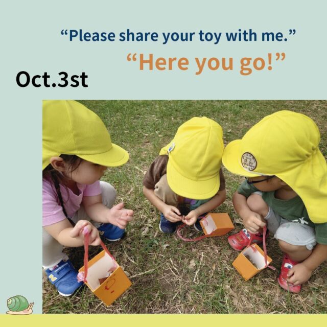 <TODAY YGK>
This is a scene from Choice Time in the K1 class.

#ymca #englishpreschool #englishkindergarten #internationalschool #englishimmersion #childasaprotagonist #toplayistolearn #lightandshadow #exploration #discovery #awareness #yokohama #outdoorplay #英語保育 #英語イマージョン #子どもが主役 #あそびはまなび #光と影 #気付き #発見 #外遊び #横浜